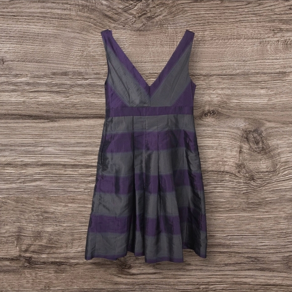 ⭐️Nine West Purple and Grey Midi Dress V-Neck Sleeveless With Pockets Size 6 - Picture 2 of 4